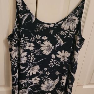 3/$25 Ladies fully lined navy blue floral camisole blouse size XL